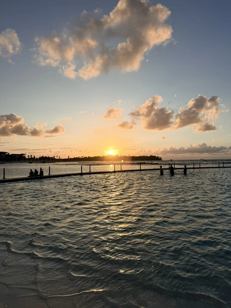 Playa Escondida - White sand beach on Panama's Caribbean coast